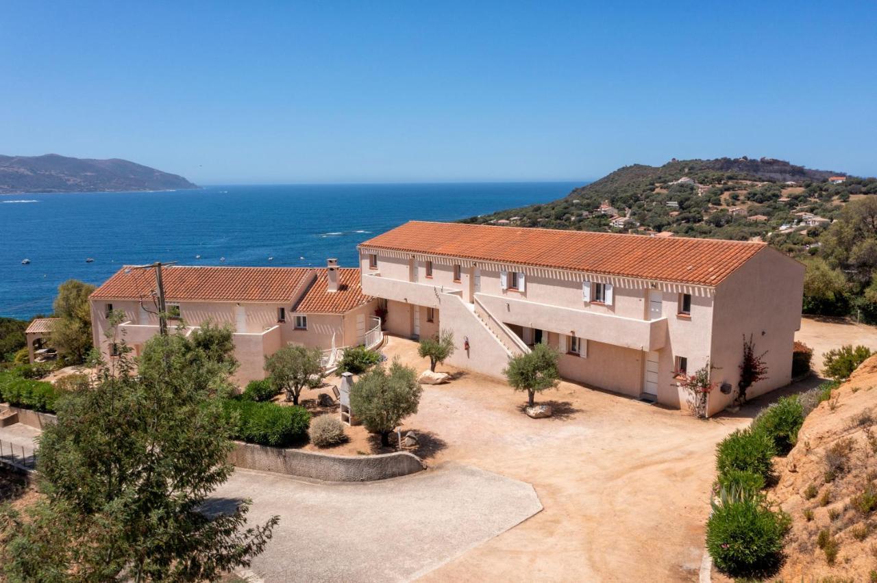 Residence Roc E Mare Tiuccia Bagian luar foto