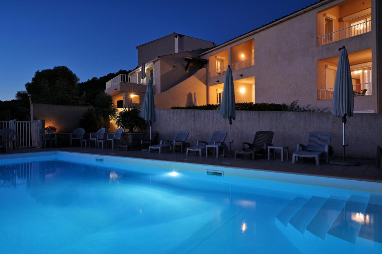 Residence Roc E Mare Tiuccia Bagian luar foto