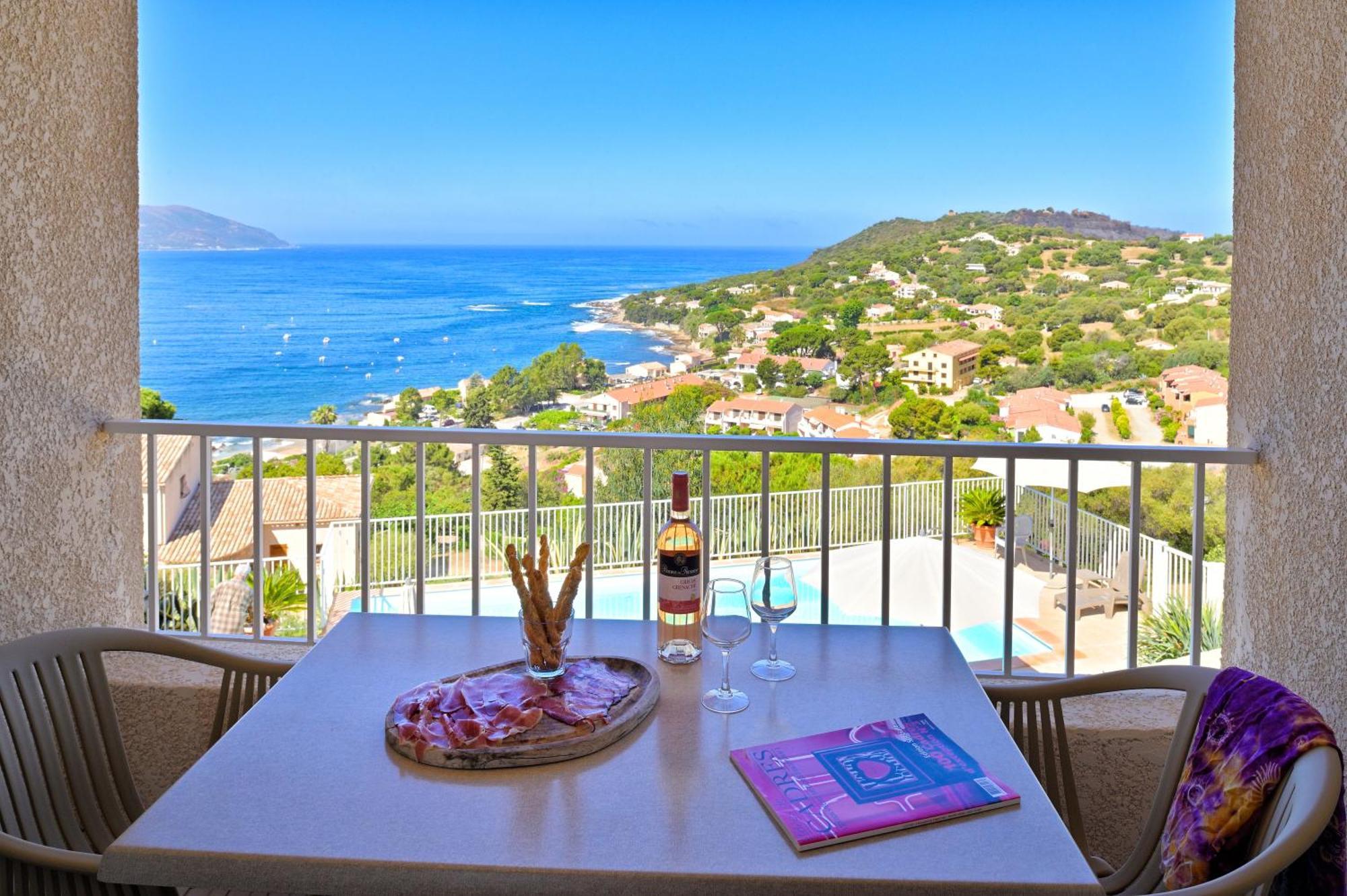 Residence Roc E Mare Tiuccia Ruang foto